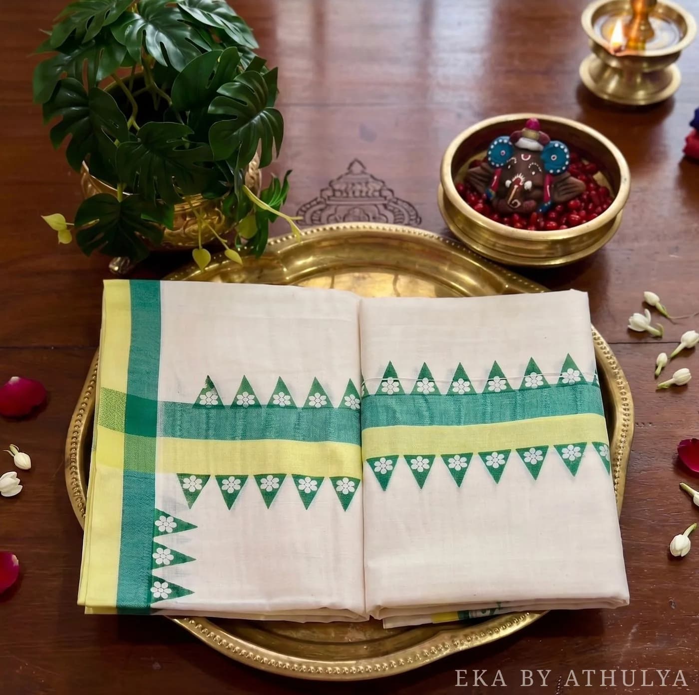 Mulloth Set Mundu With Green and Yellow Border